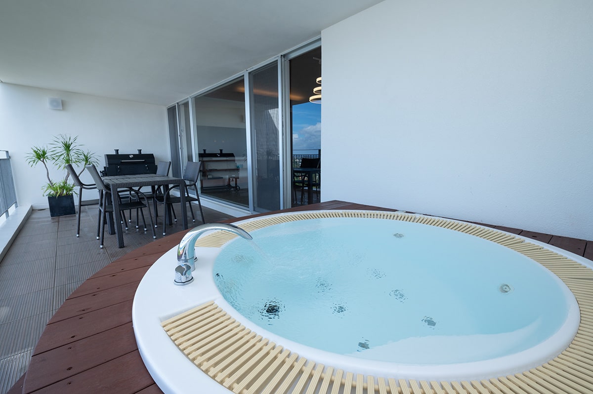 ジャグジー付きテラス